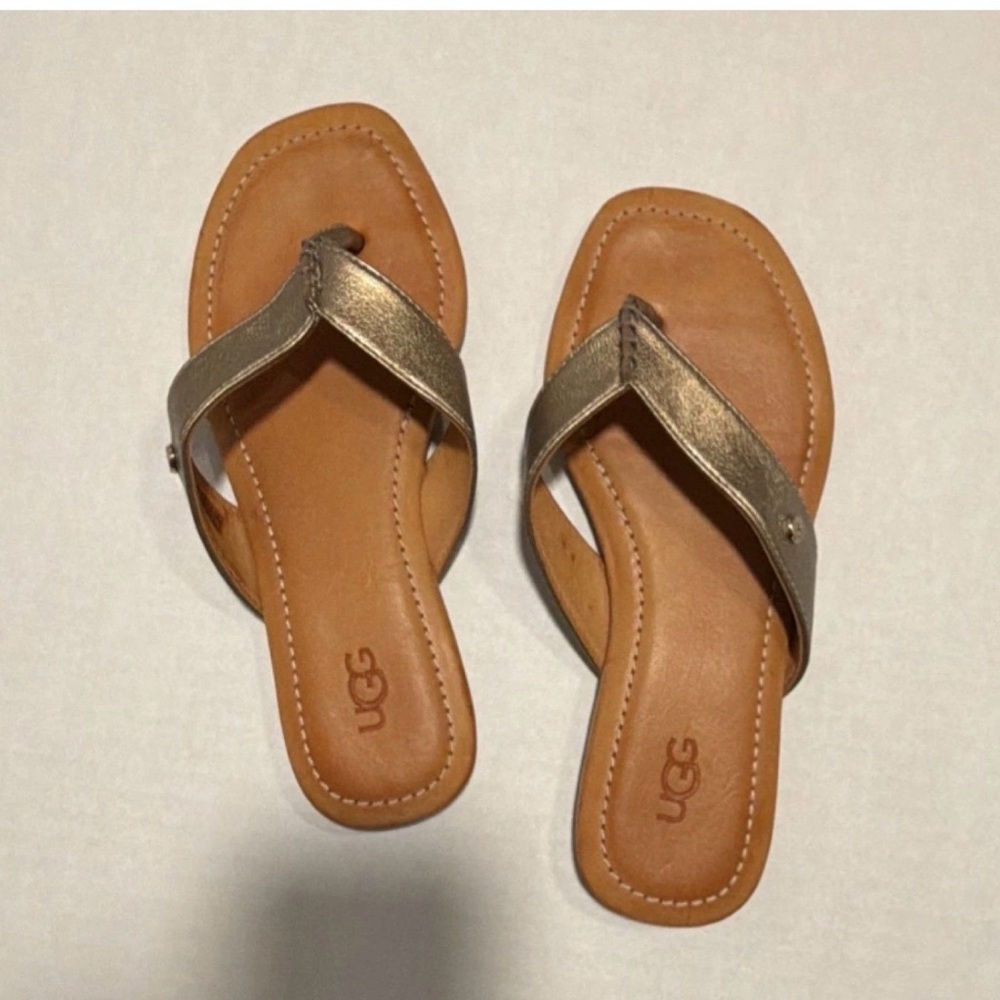 UGG Women's Metallic and Tan Sandals